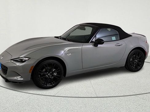 New 2026 MAZDA MX-5 Miata Club w/ Weather Package RWD image 3