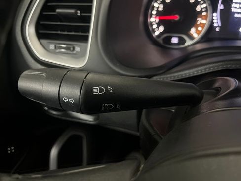 Used 2019 Jeep Renegade Latitude w/ Cold Weather Group image 65