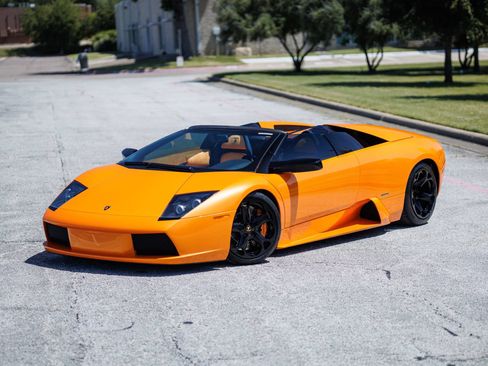 Used 2005 Lamborghini Murcielago Roadster AWD/4WD image 2