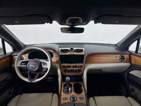 Certified 2023 Bentley Bentayga AWD/4WD image 22