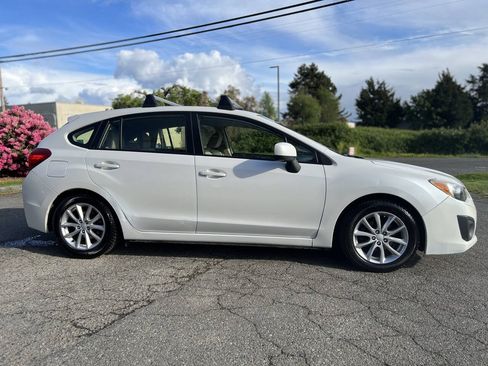 Used 2013 Subaru Impreza 2.0i Premium AWD/4WD image 4