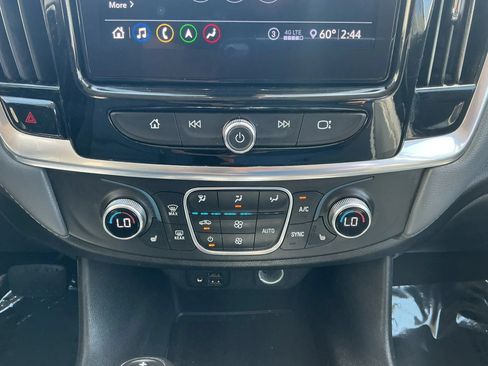 Used 2020 Chevrolet Traverse LT w/ LT Premium Package FWD image 24