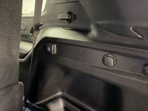 Used 2024 Jeep Grand Cherokee L Altitude image 30