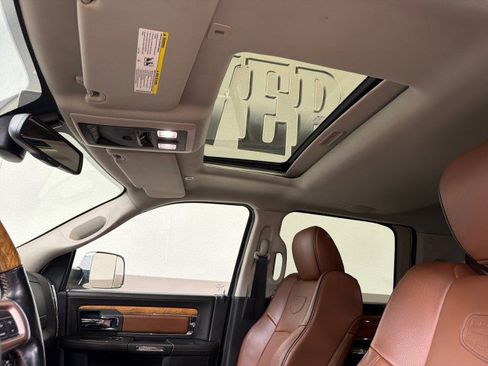 Used 2017 RAM 3500 Laramie Longhorn image 18