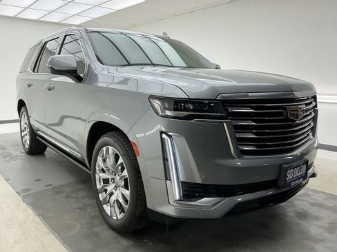 Used 2023 Cadillac Escalade Premium Luxury Platinum image 3