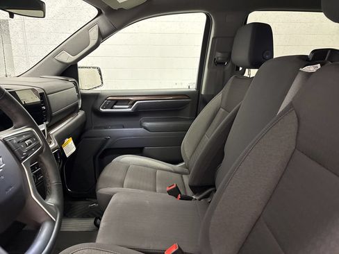 Used 2024 Chevrolet Silverado 1500 RST AWD/4WD image 19