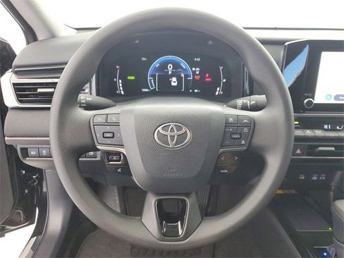 Used 2025 Toyota Camry LE image 22