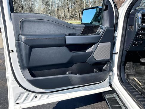 Used 2021 Ford F150 Lariat w/ Equipment Group 502A High image 9