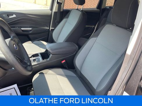 Certified 2019 Ford Escape SE FWD image 11