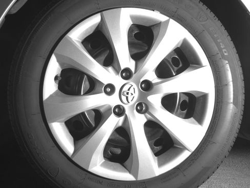 Used 2025 Toyota Corolla LE FWD image 12