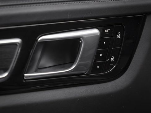 Used 2021 Porsche Cayenne GTS image 17