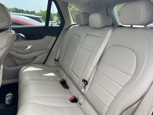 Used 2019 Mercedes-Benz GLC 300 4MATIC image 34