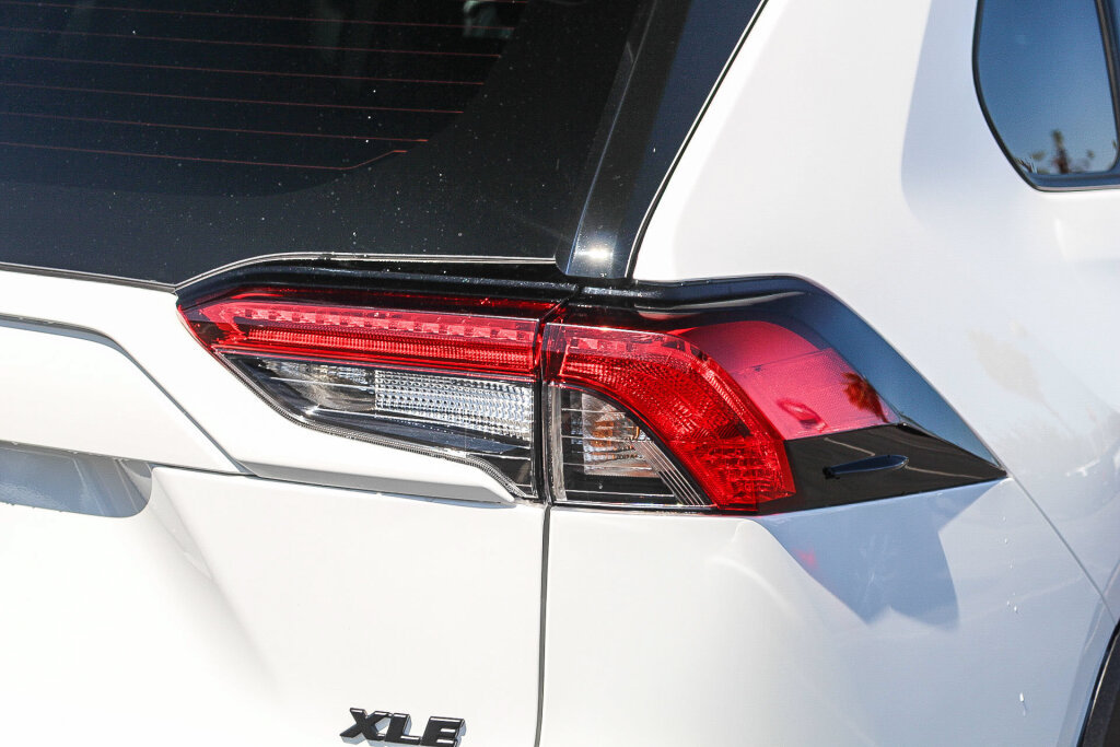 Certified 2025 Toyota RAV4 XLE AWD/4WD image 27