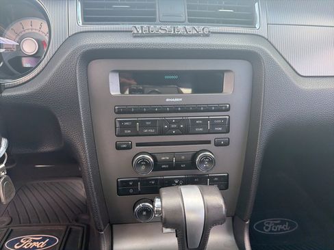 Used 2010 Ford Mustang GT image 18