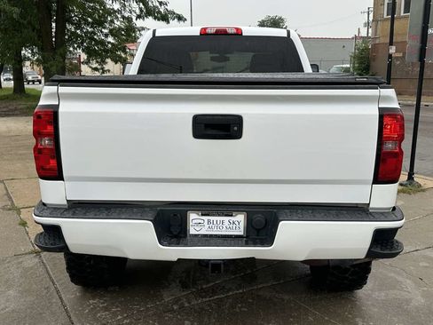 Used 2017 Chevrolet Silverado 1500 Custom w/ Custom Convenience Package AWD/4WD image 6
