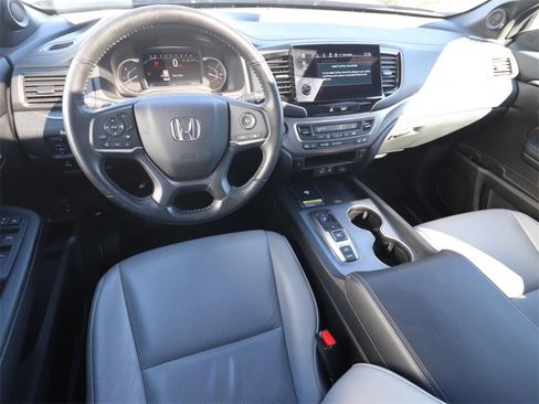 Used 2024 Honda Passport EX-L image 8