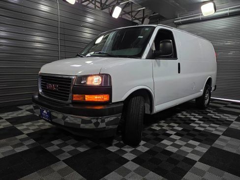 Used 2021 GMC Savana 2500 w/ Driver Convenience Package image 30