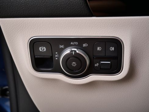 Certified 2023 Mercedes-Benz GLA 250 4MATIC image 24