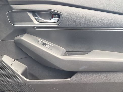 Used 2025 Honda Accord LX image 32