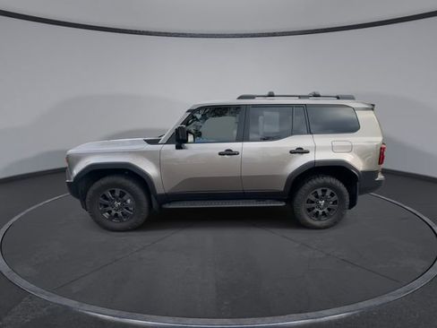 Used 2025 Toyota Land Cruiser image 9