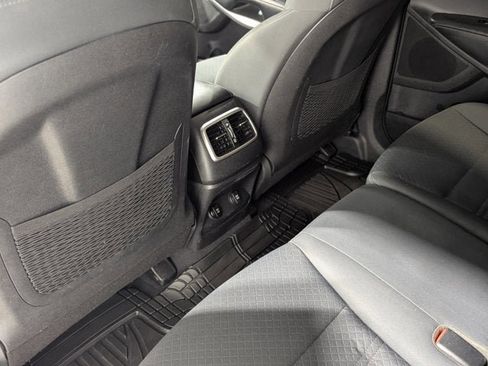 Used 2020 Kia Sorento LX image 14