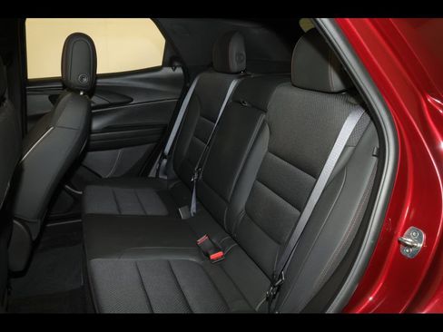 Used 2023 Chevrolet TrailBlazer RS w/ Sun and Liftgate Package AWD/4WD image 28
