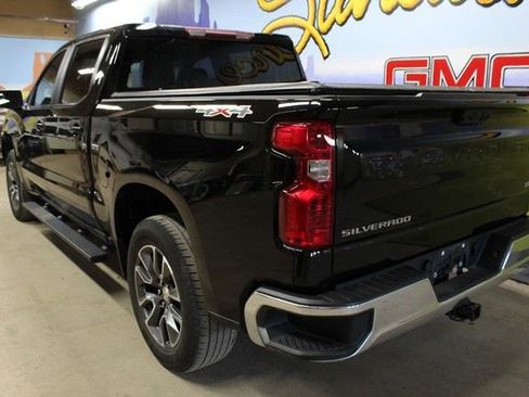 Used 2024 Chevrolet Silverado 1500 LT AWD/4WD image 6