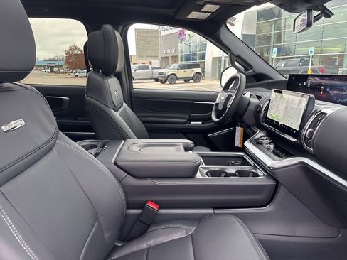 New 2026 Ford Expedition Platinum w/ Stealth Appearance Package image 16