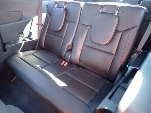 Used 2023 Ford Explorer XLT w/ Equipment Group 202A AWD/4WD image 21