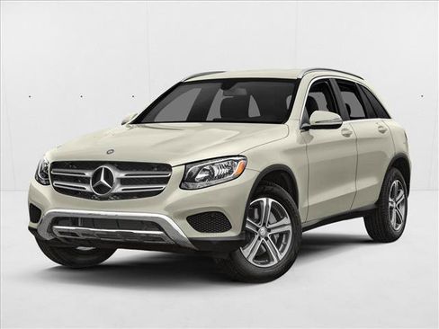 Used 2018 Mercedes-Benz GLC 300 4MATIC image 1