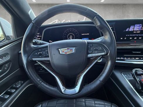 Used 2022 Cadillac Escalade Premium Luxury Platinum AWD/4WD image 21