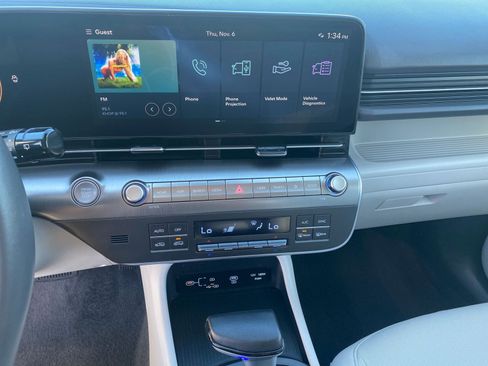 Used 2025 Hyundai Kona SEL image 18