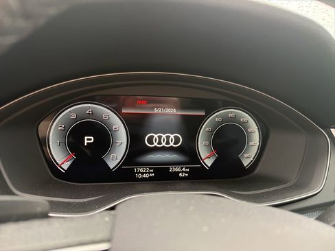 Used 2024 Audi Q5 2.0T Premium Plus w/ Premium Plus Package AWD/4WD image 2