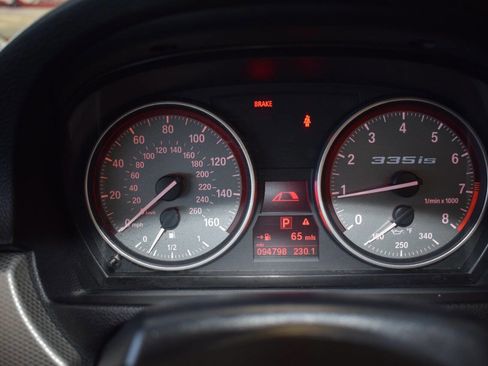 Used 2013 BMW 335is Convertible image 25