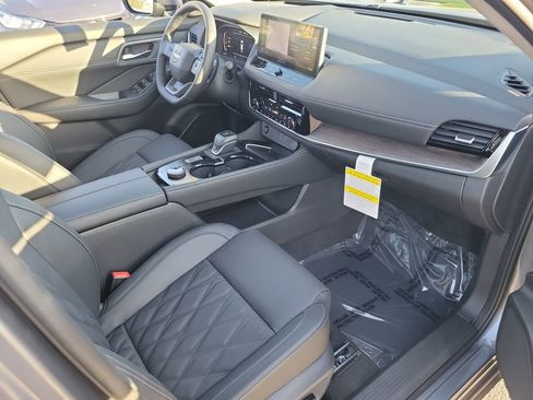 New 2026 Nissan Rogue Platinum w/ Platinum Premium Package image 11