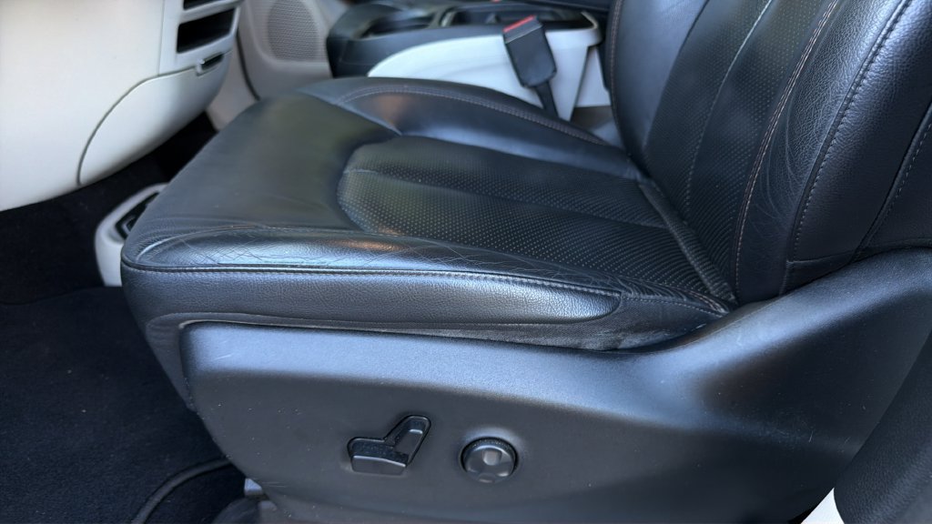 Used 2019 Chrysler Pacifica Touring-L w/ Advanced Safetytec Group FWD image 20