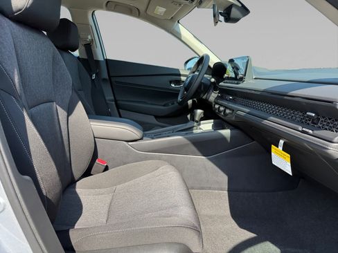 Certified 2025 Honda Accord SE image 15