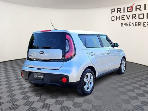 Used 2017 Kia Soul FWD image 8