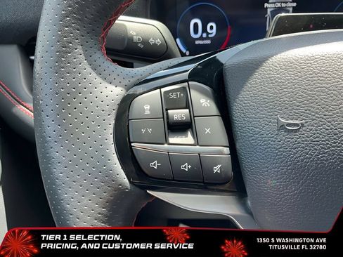Used 2025 Ford Explorer ST-Line w/ ST-Line Street Pack AWD/4WD image 28