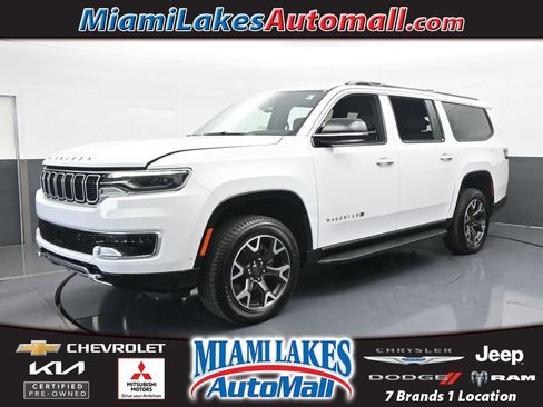 Used 2023 Jeep Wagoneer L Series III w/ Preferred Equipment Group image 1