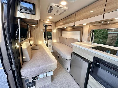 Used 2021 RAM ProMaster 3500 w/ Convenience Group image 22