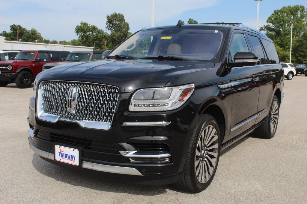 Used 2019 Lincoln Navigator Reserve w/ Cargo Package AWD/4WD image 4