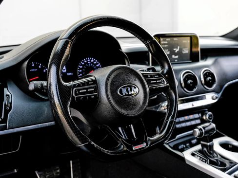 Used 2018 Kia Stinger GT RWD image 23