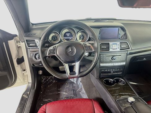 Used 2017 Mercedes-Benz E 400 E 400 image 17