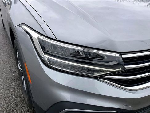 Used 2023 Volkswagen Tiguan SE image 30