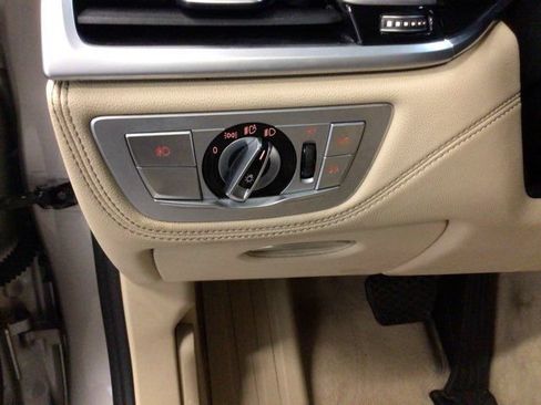 Used 2018 BMW 740i RWD image 16