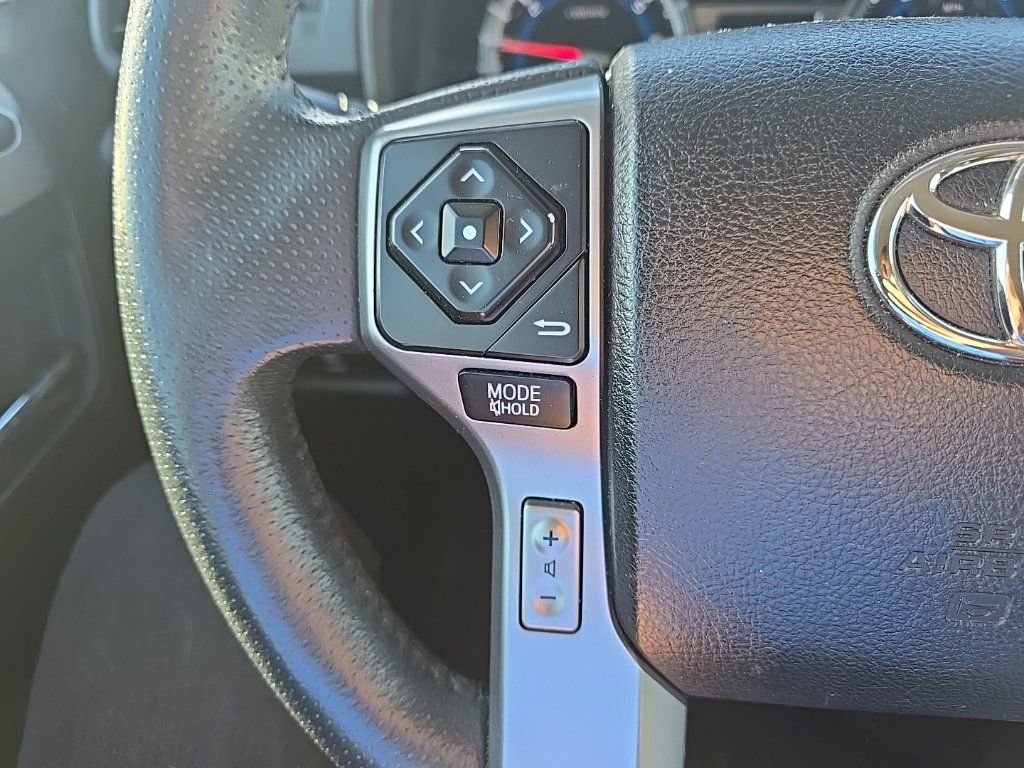Used 2019 Toyota 4Runner SR5 AWD/4WD image 17