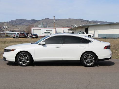 Used 2024 Honda Accord EX image 3