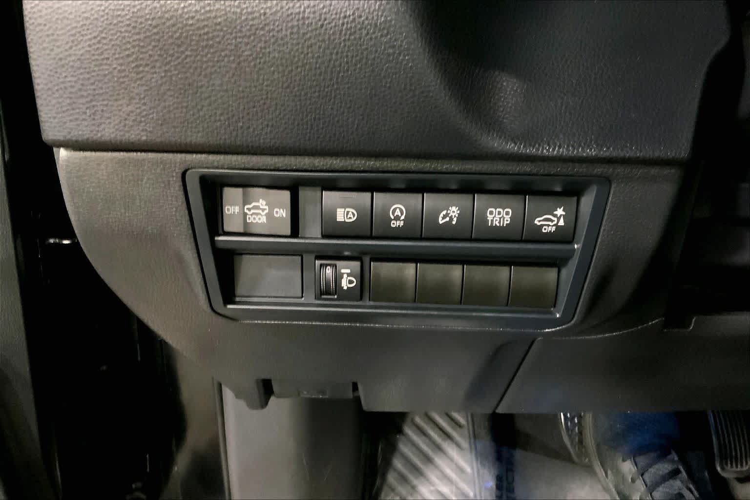 Used 2024 Toyota Tundra SR5 w/ SR5 Convenience Package AWD/4WD image 34