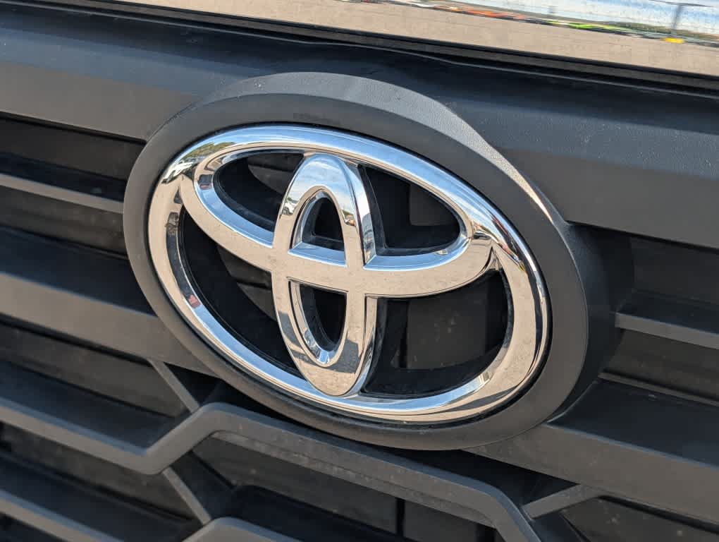 Used 2025 Toyota Tundra SR5 w/ TRD Off-Road Package AWD/4WD image 9